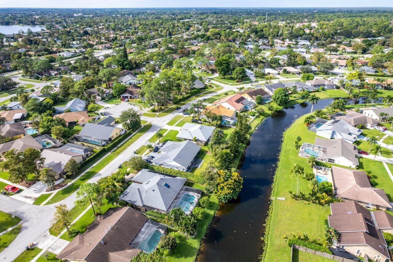 SUGAR POND MANOR OF WELLINGTON - Residential Lease