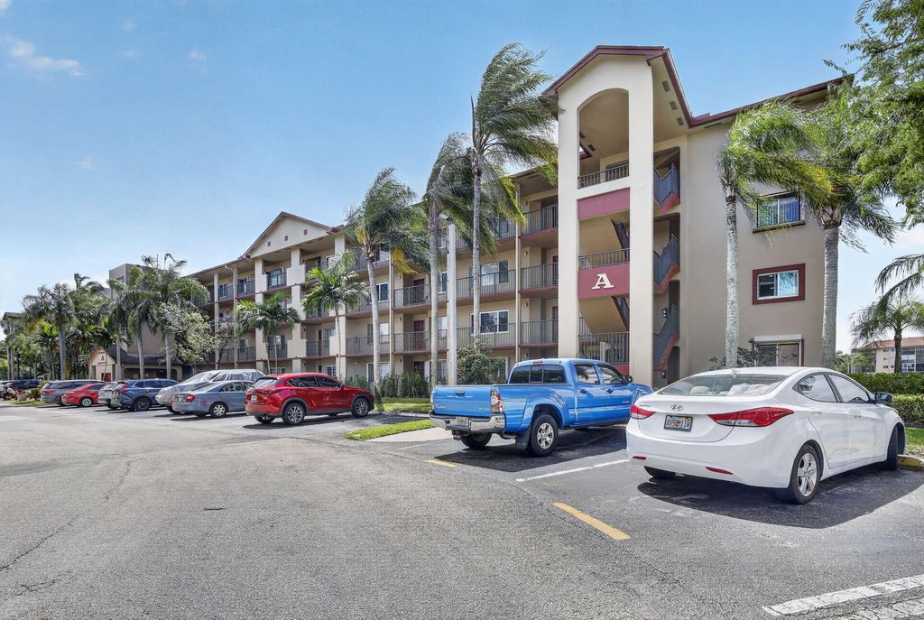 Photo of 13700 SW 11th Street, Pembroke Pines, FL 33027 (MLS # B26021375)