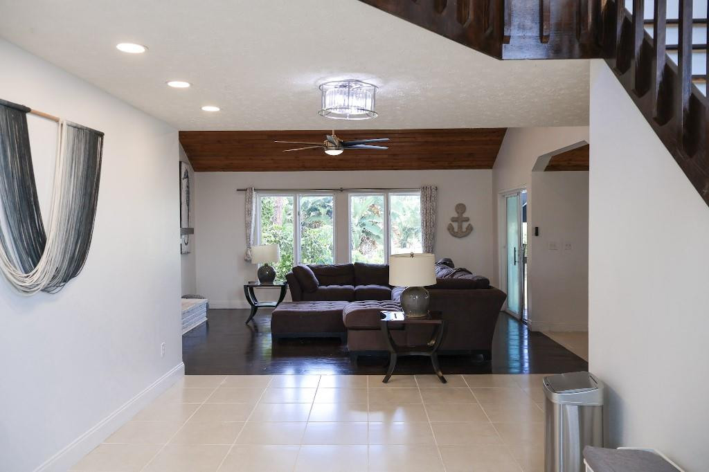 Acreage & Unrec - Residential