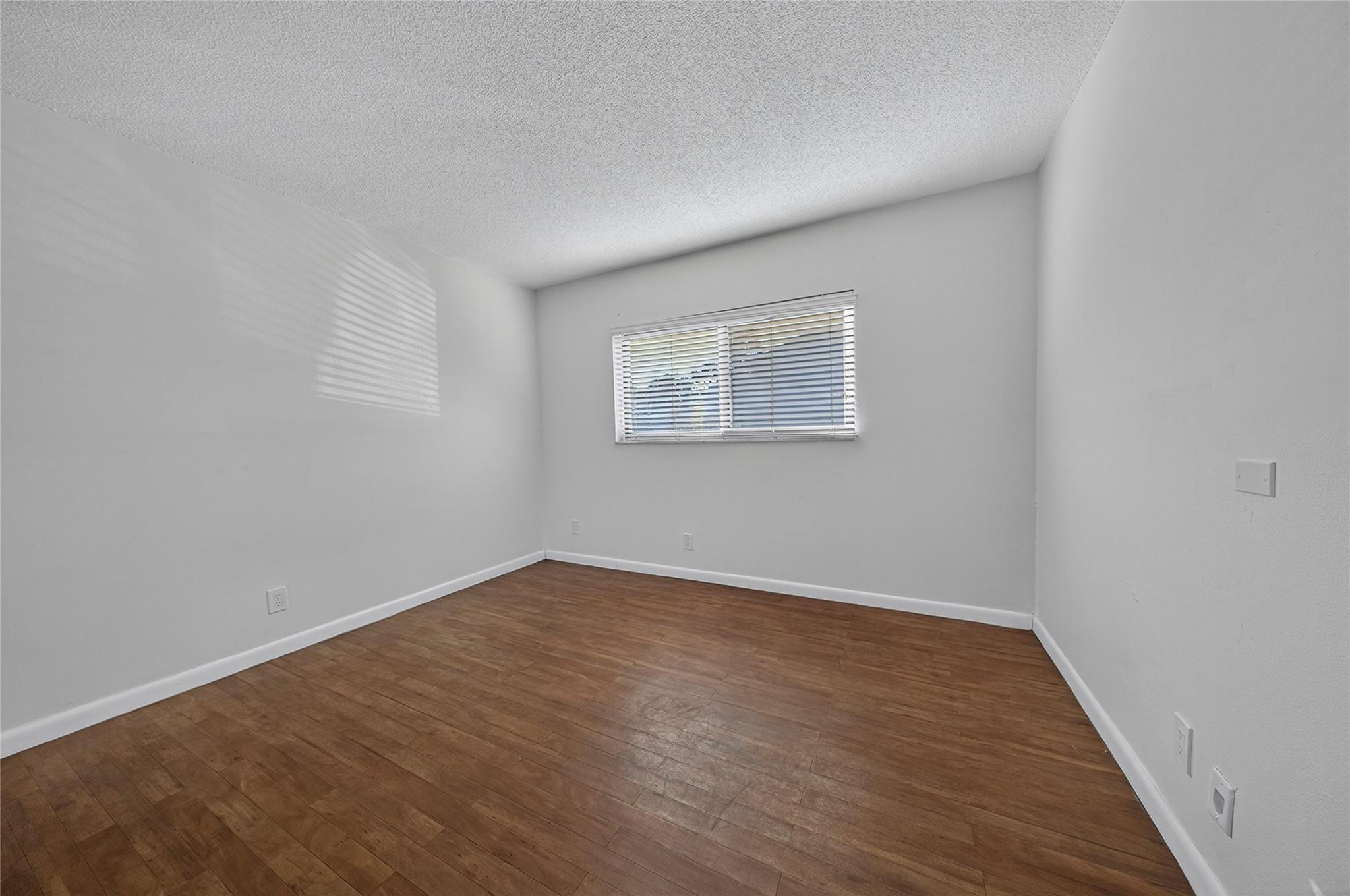 Wooler Heights 40-22 B - Residential Lease