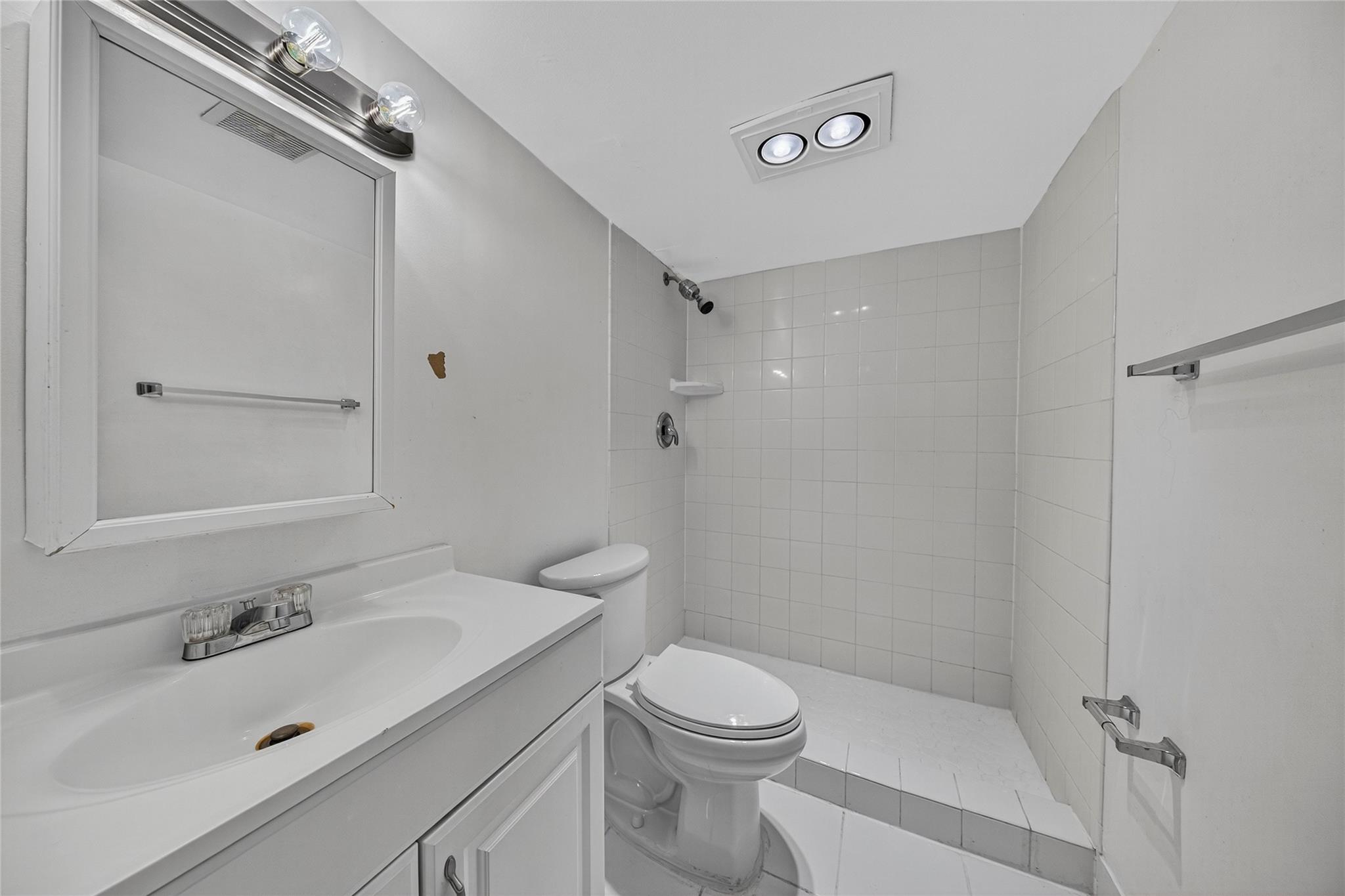 Wooler Heights 40-22 B - Residential Lease