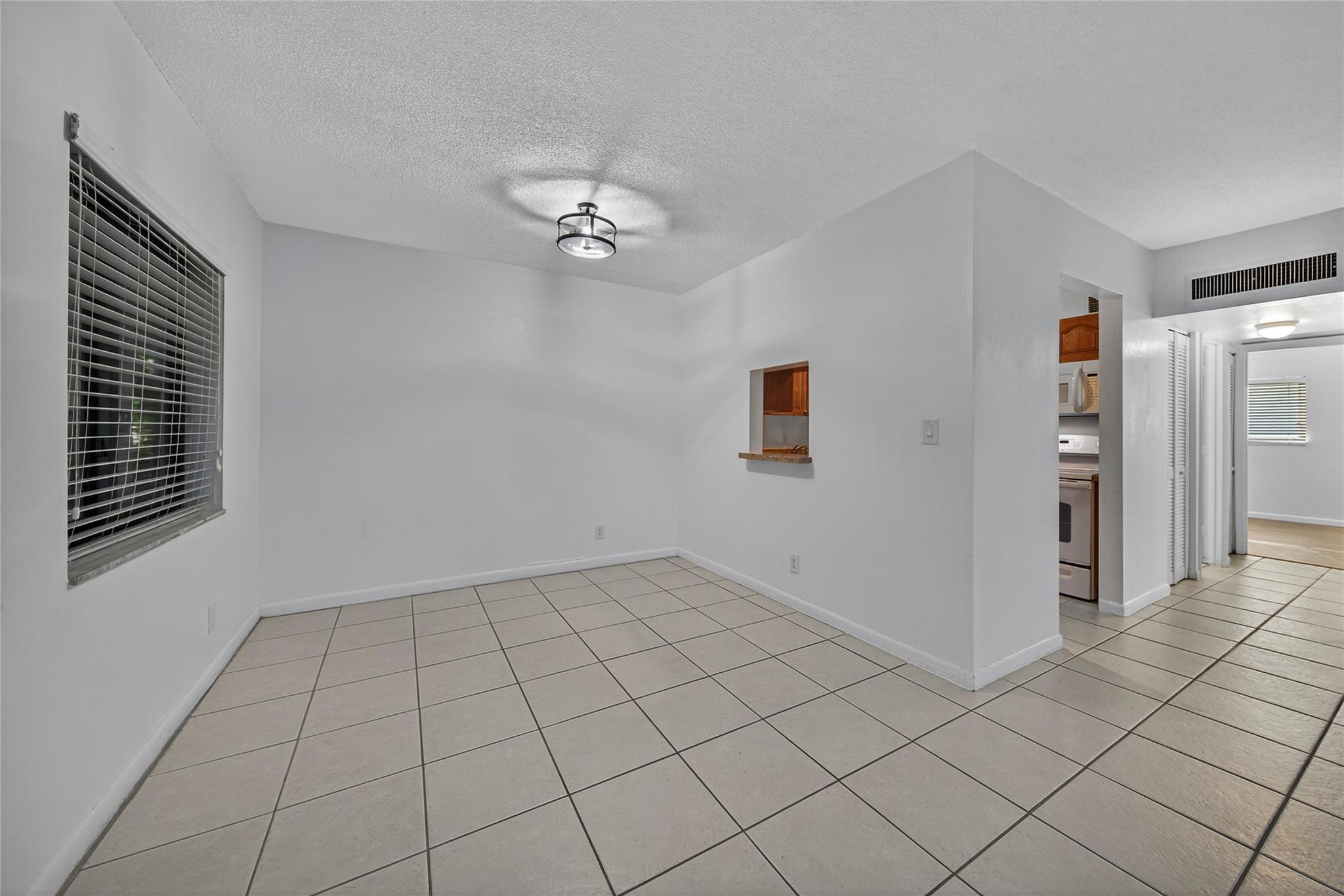 Wooler Heights 40-22 B - Residential Lease