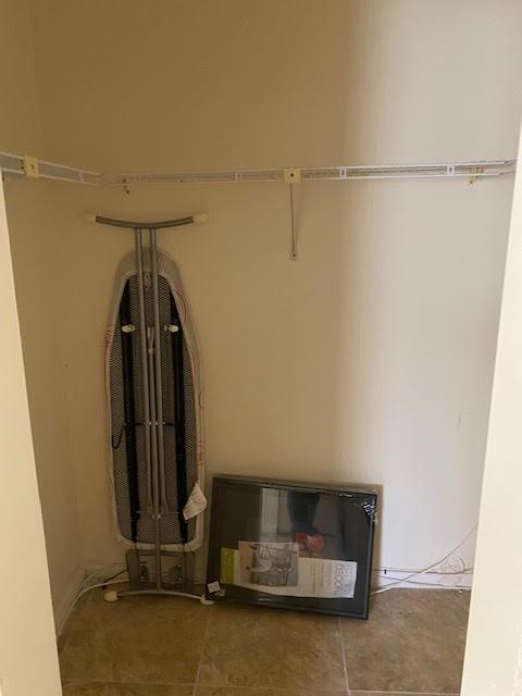 Jero Sub 105-25 B - Residential Lease