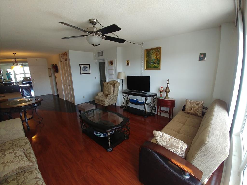 Parlament House - Residential