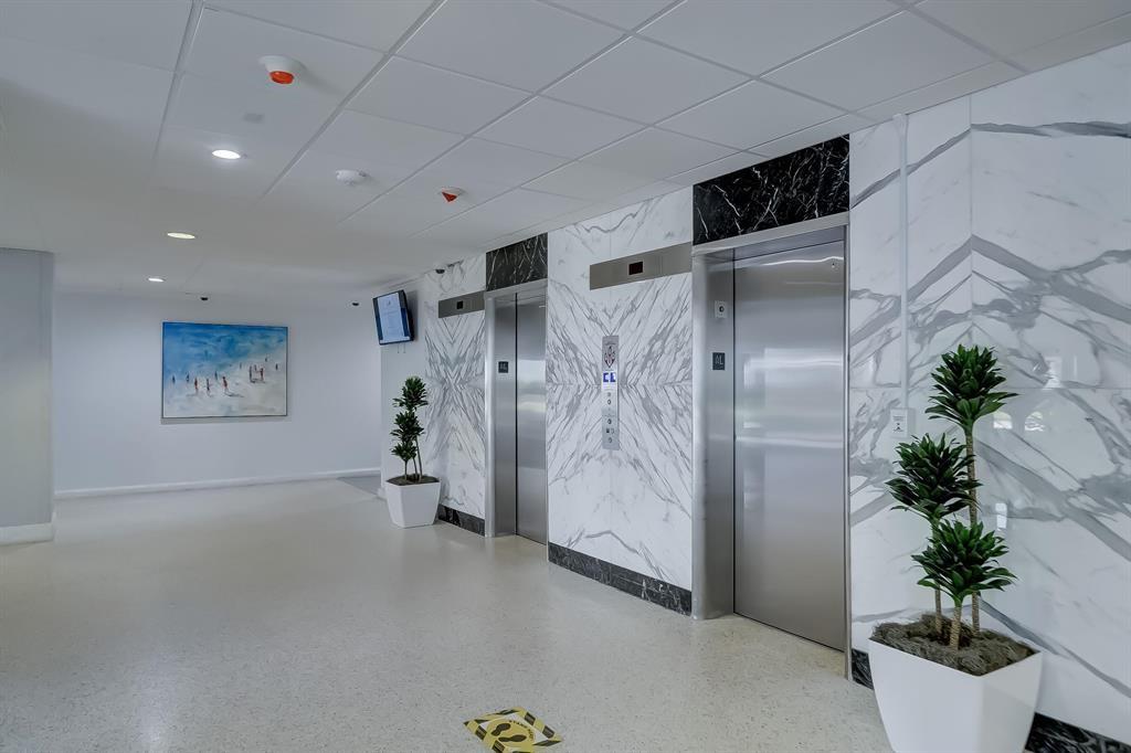 Parlament House - Residential