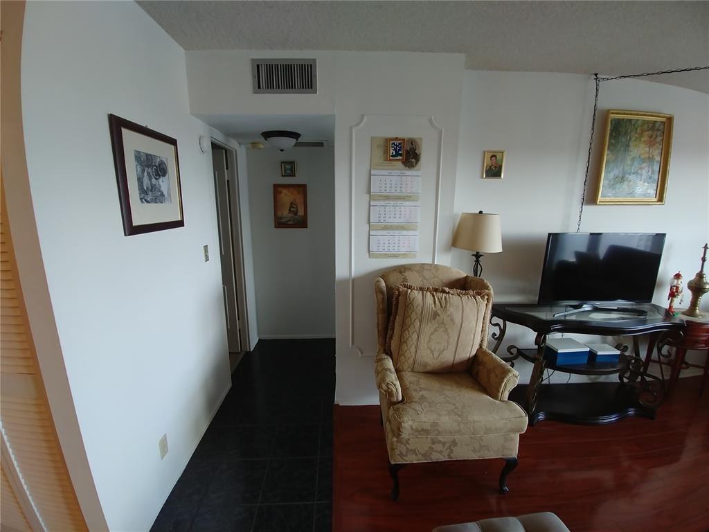 Parlament House - Residential