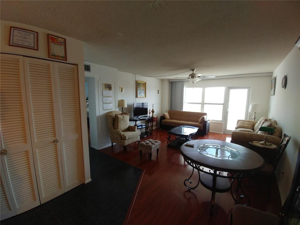 Parlament House - Residential