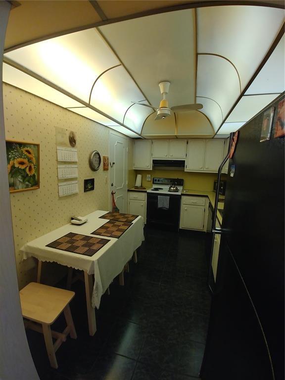 Parlament House - Residential