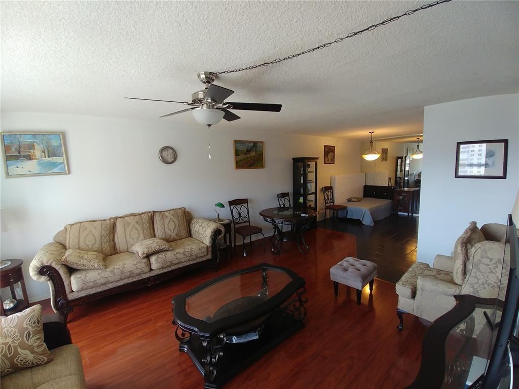 Parlament House - Residential