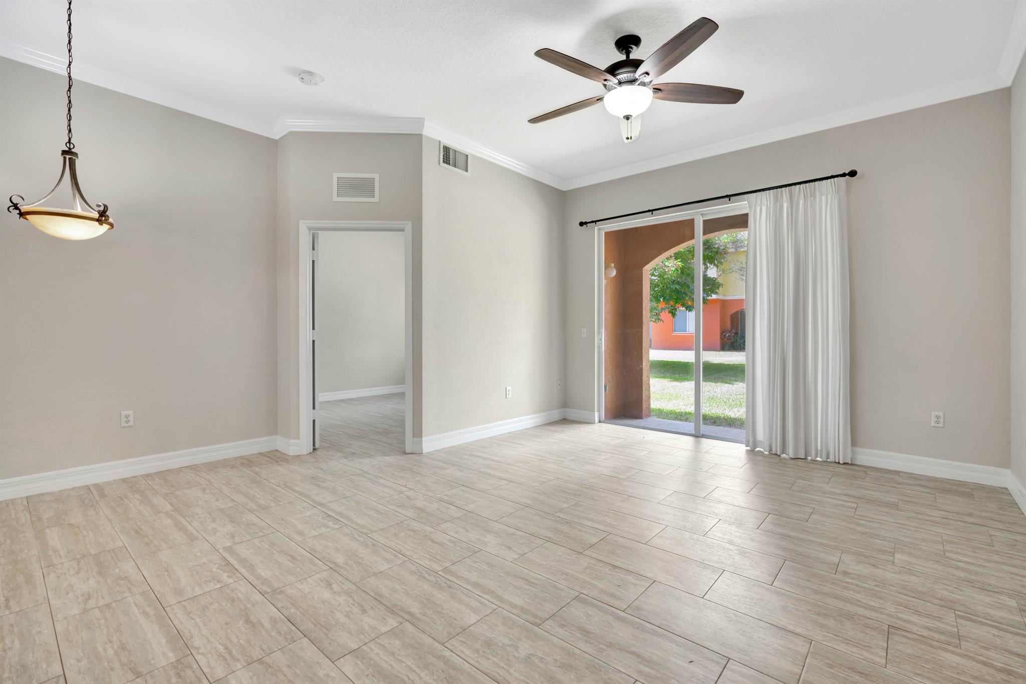 40 SE Sedona Circle 104