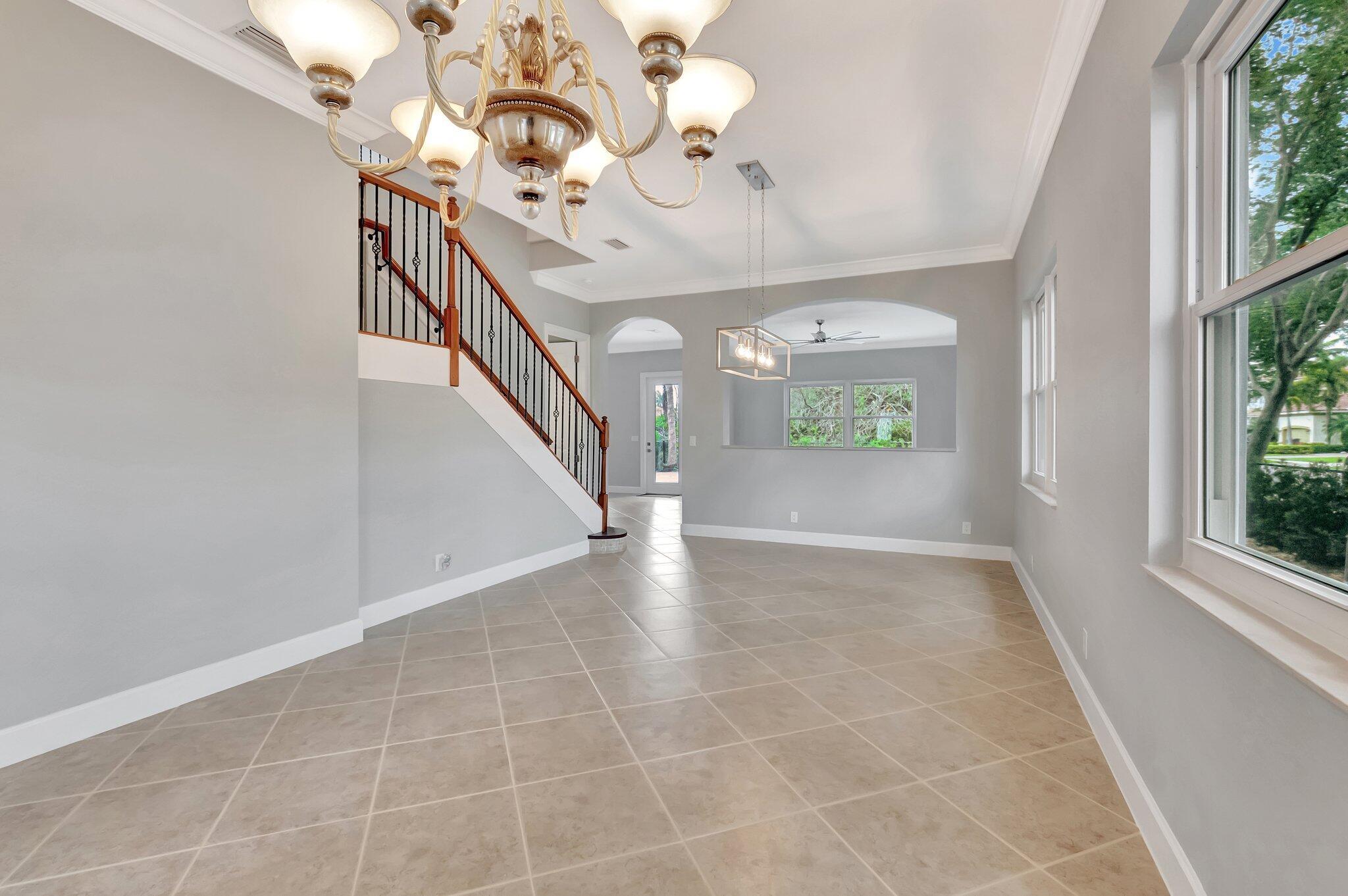40 Country Lake Circle