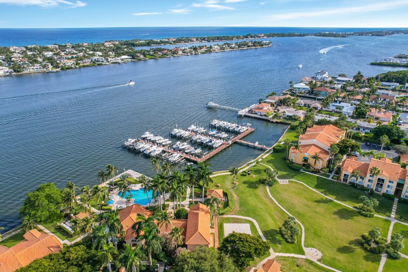 YACHT CLUB - Residential