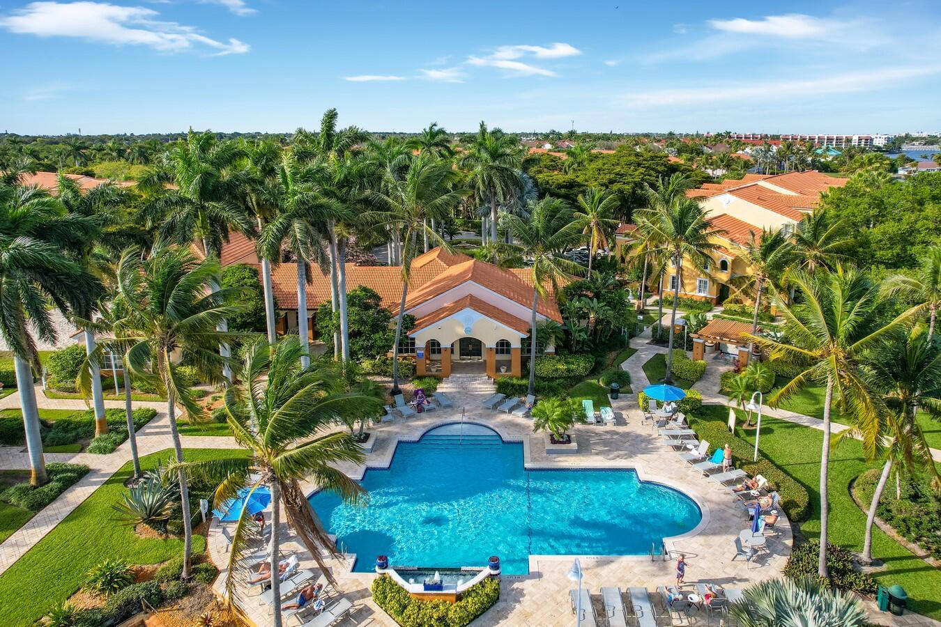 YACHT CLUB - Residential