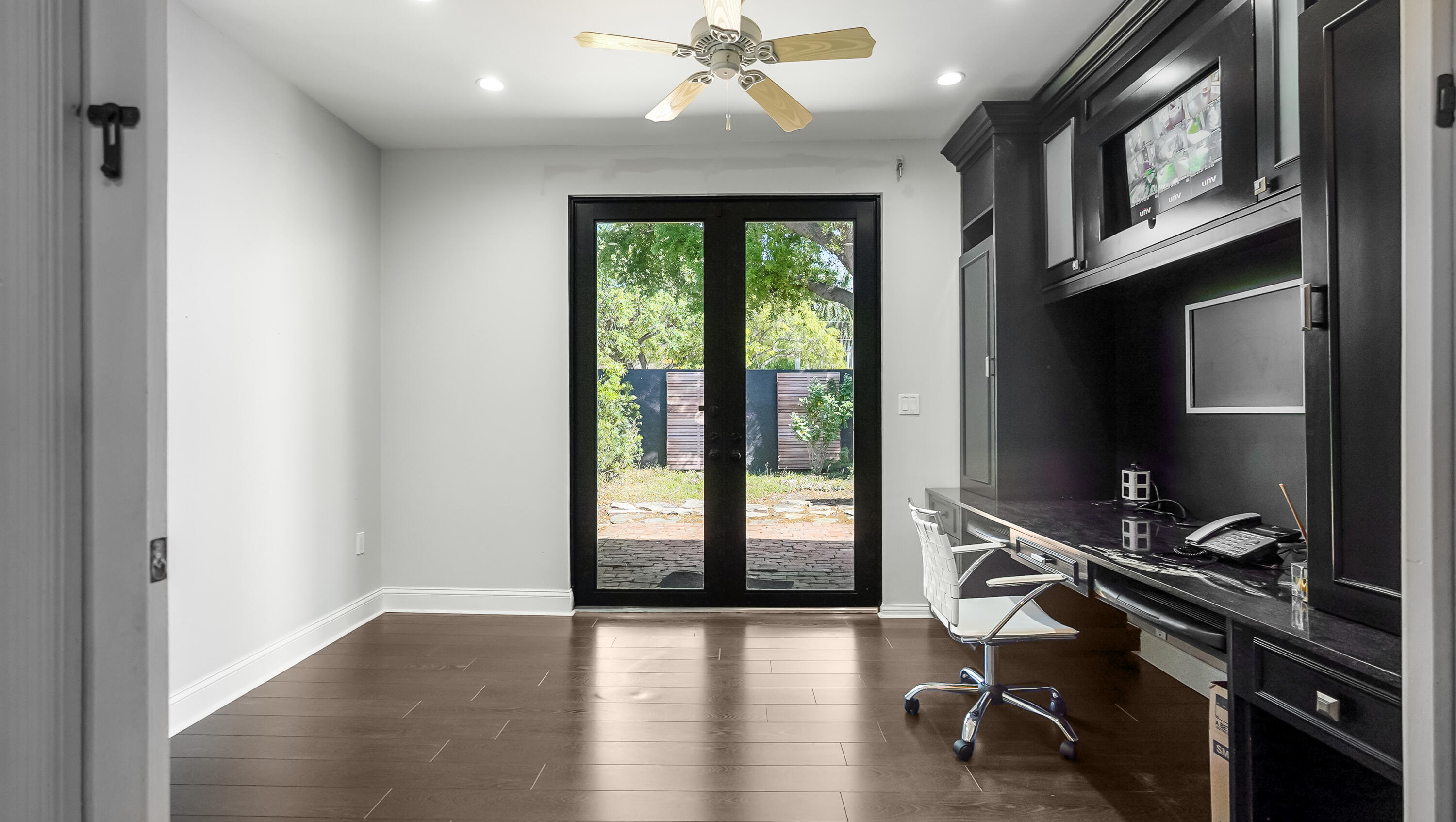 JACARANDA COVE - Residential