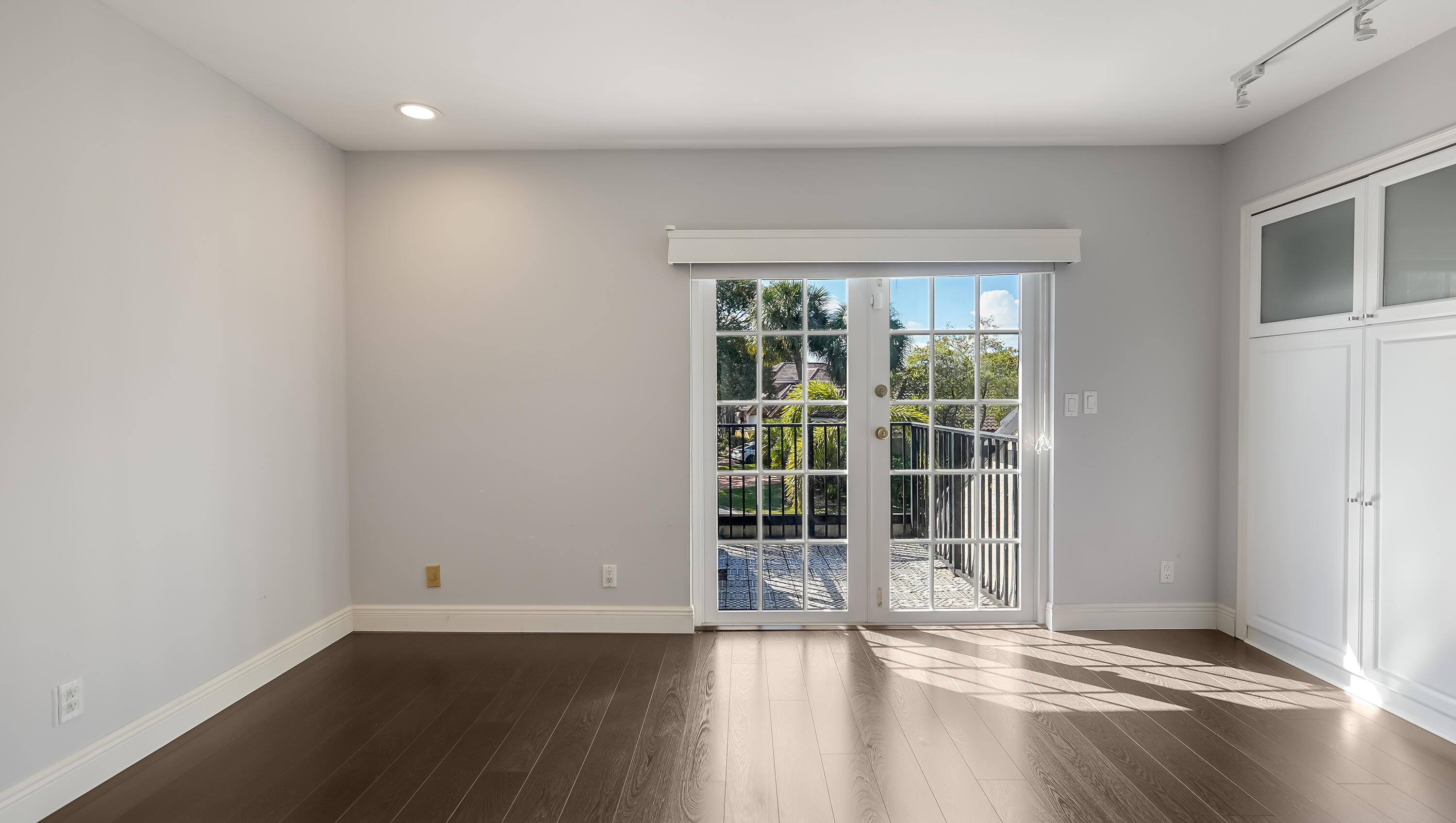 JACARANDA COVE - Residential