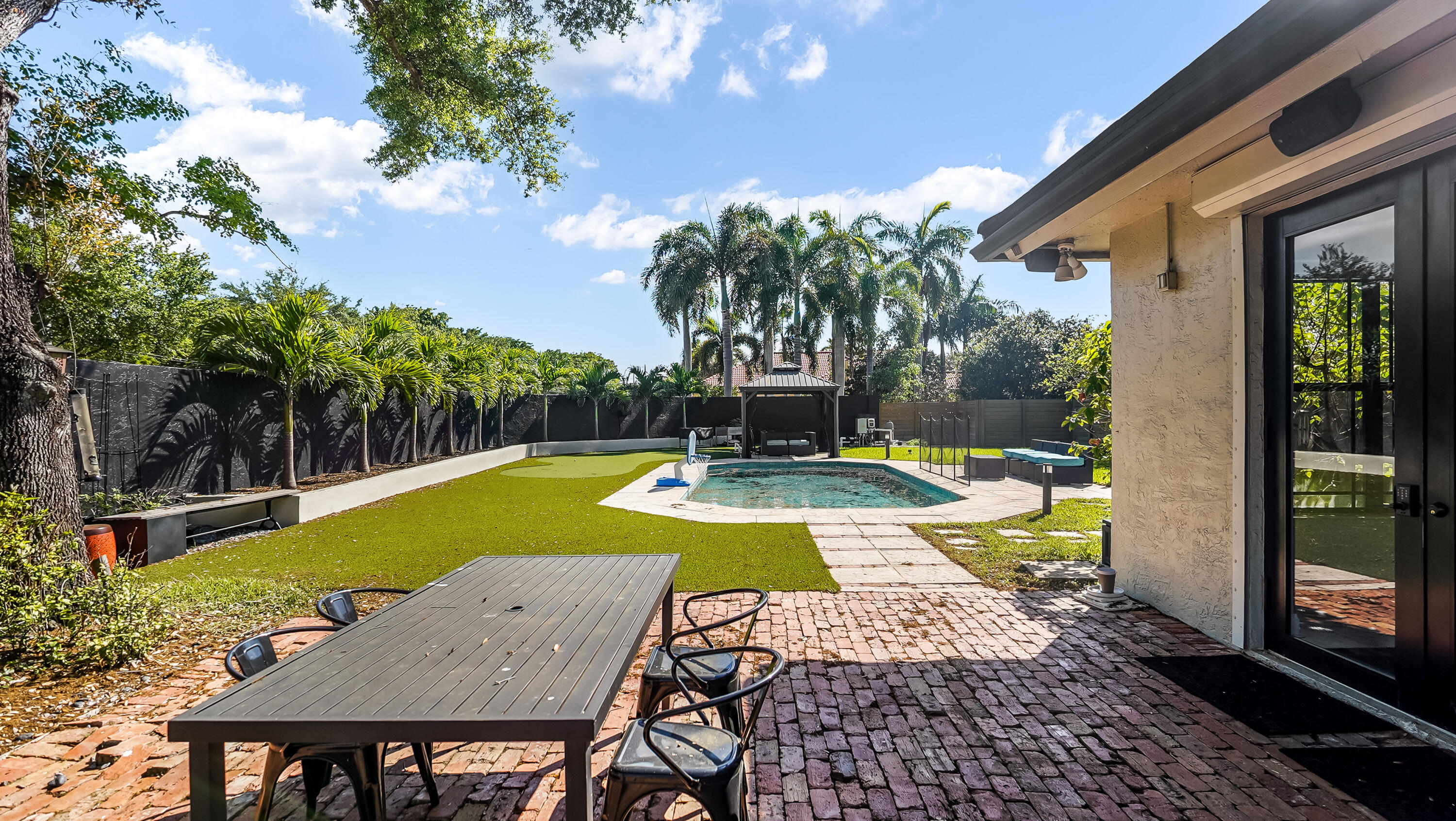 JACARANDA COVE - Residential