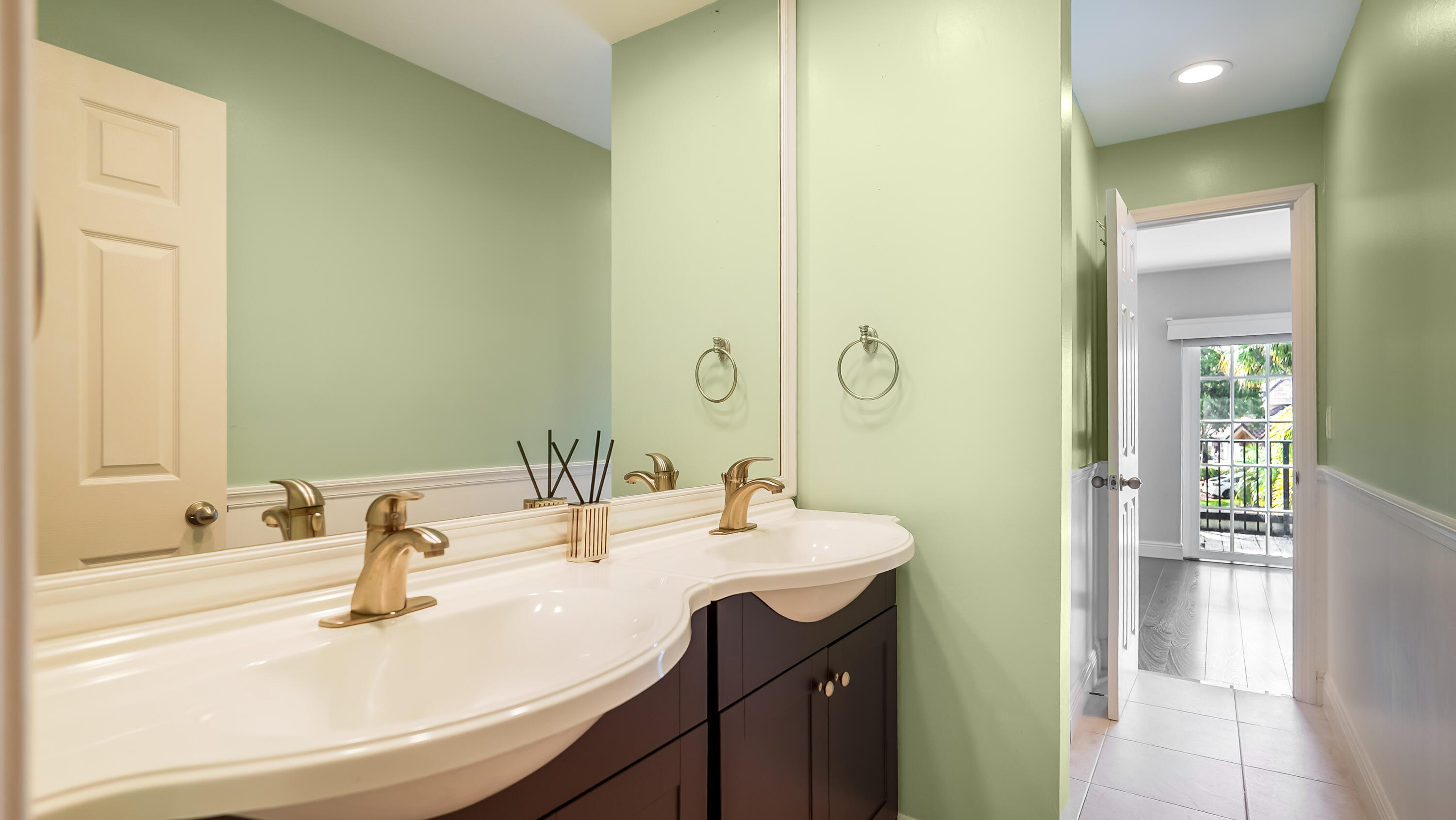 JACARANDA COVE - Residential