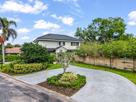 Tiny photo for 850 SW 87th Terrace, Plantation, FL 33324 (MLS # B26008594)