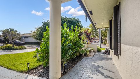 Tiny photo for 850 SW 87th Terrace, Plantation, FL 33324 (MLS # B26008594)