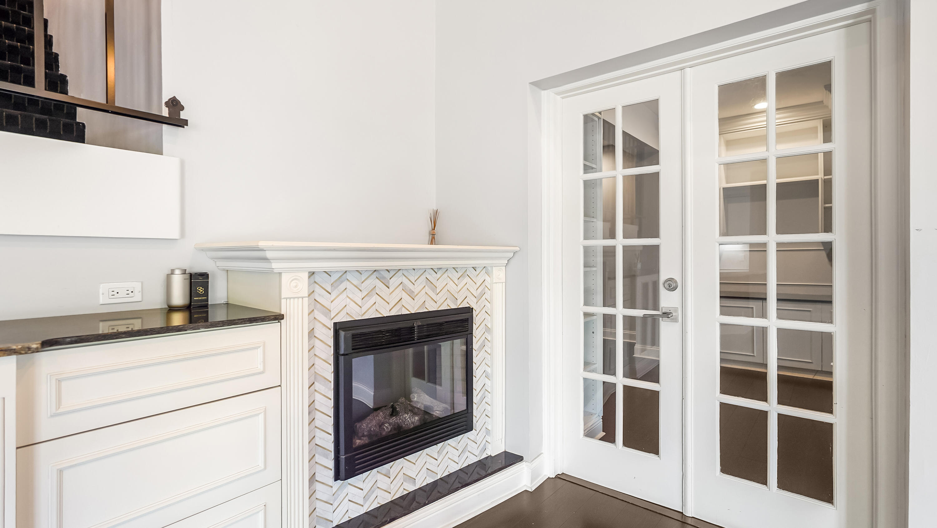 JACARANDA COVE - Residential