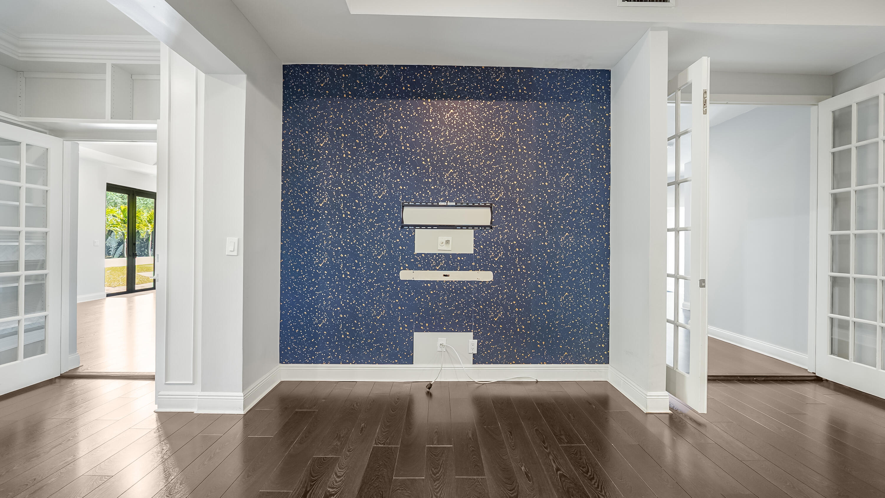 JACARANDA COVE - Residential