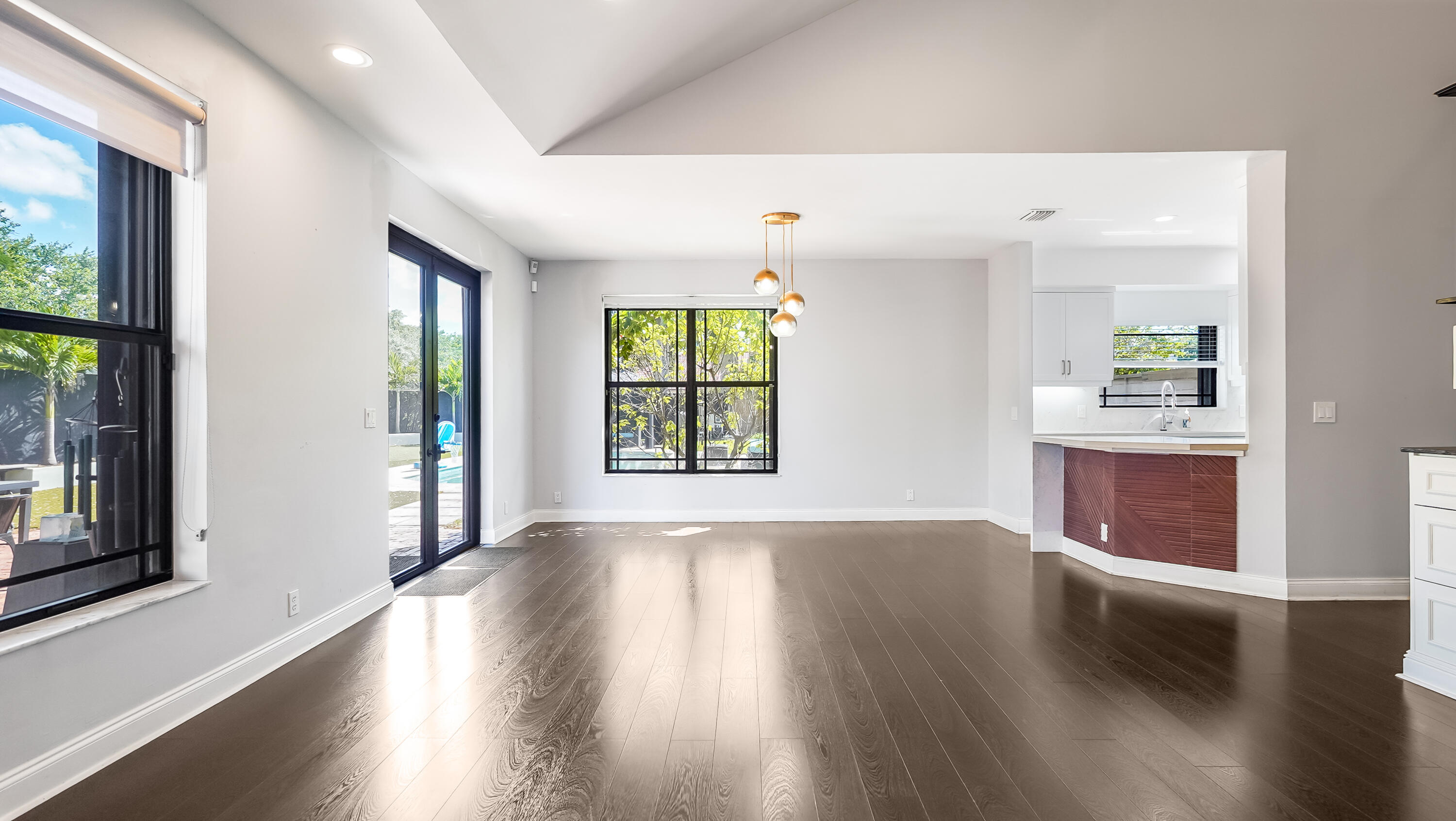 JACARANDA COVE - Residential