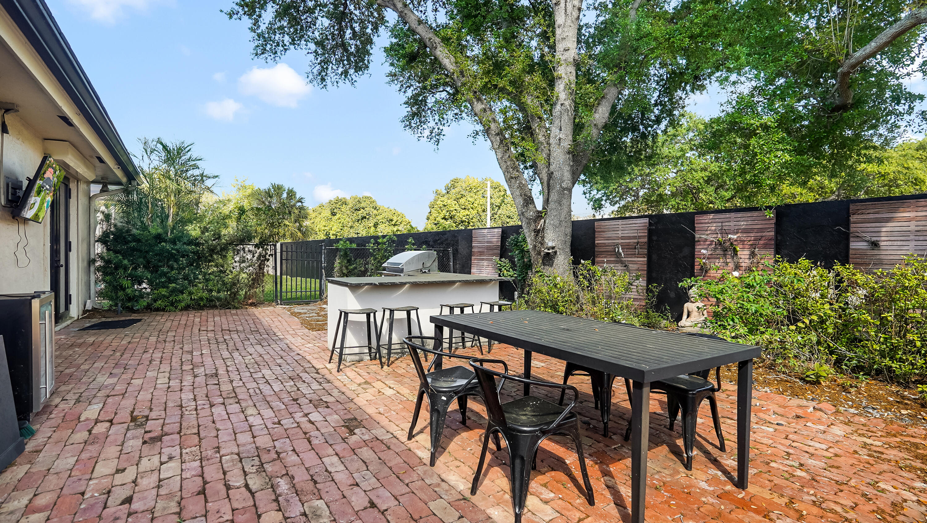 JACARANDA COVE - Residential