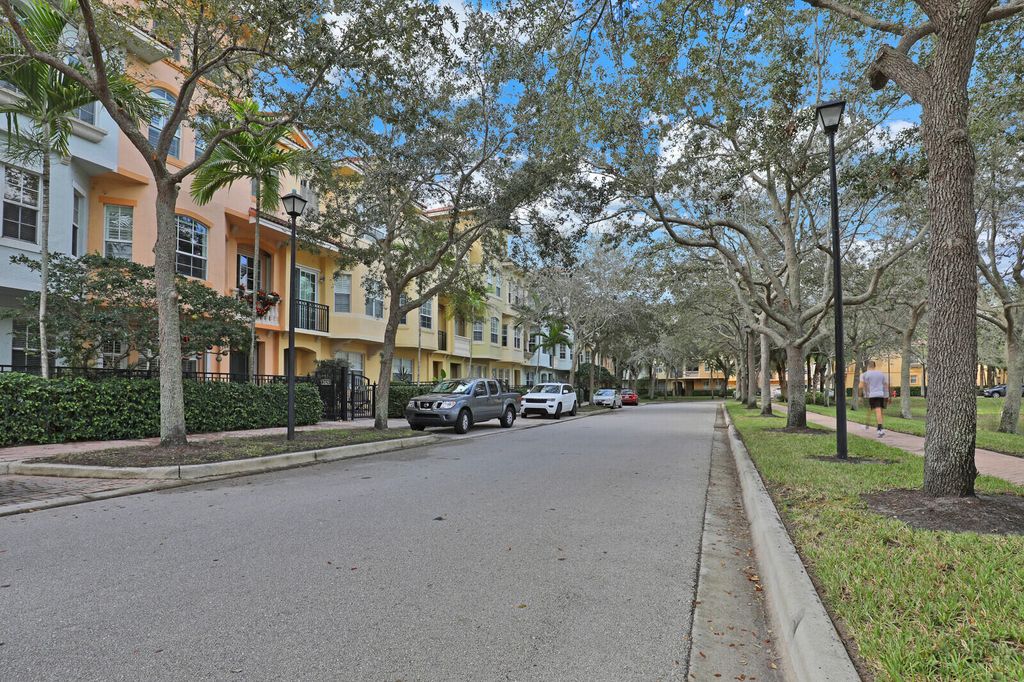 Photo of 2425 San Pietro Circle, Palm Beach Gardens, FL 33410 (MLS # R10938690)