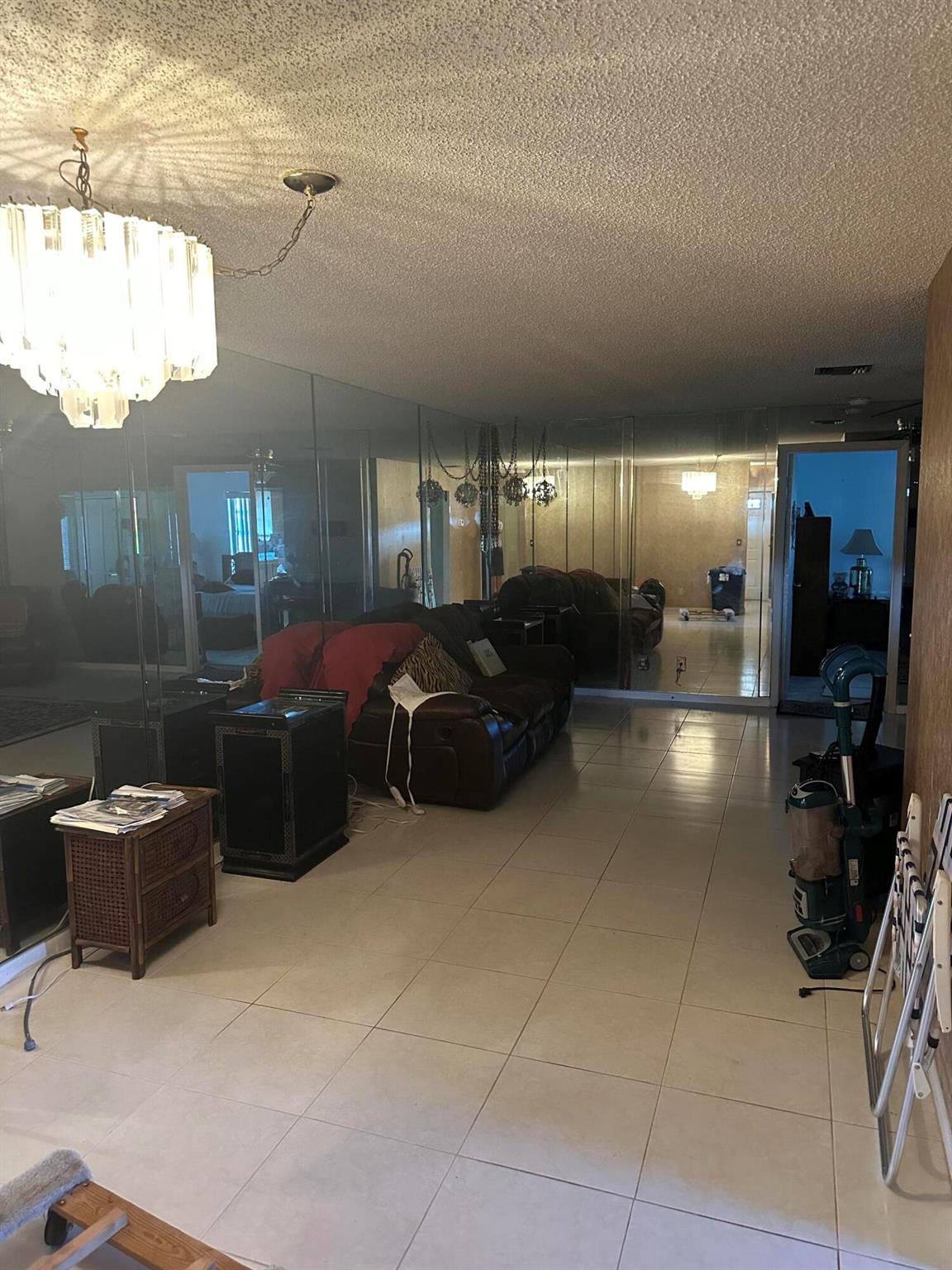 5796 Moss Court 7, Fort Pierce, FL, 34982/$149,900 4 5796 Moss Court 7