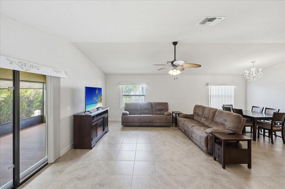 SPANISH LAKES ONE LEASEHOLD ESTATES - Residential