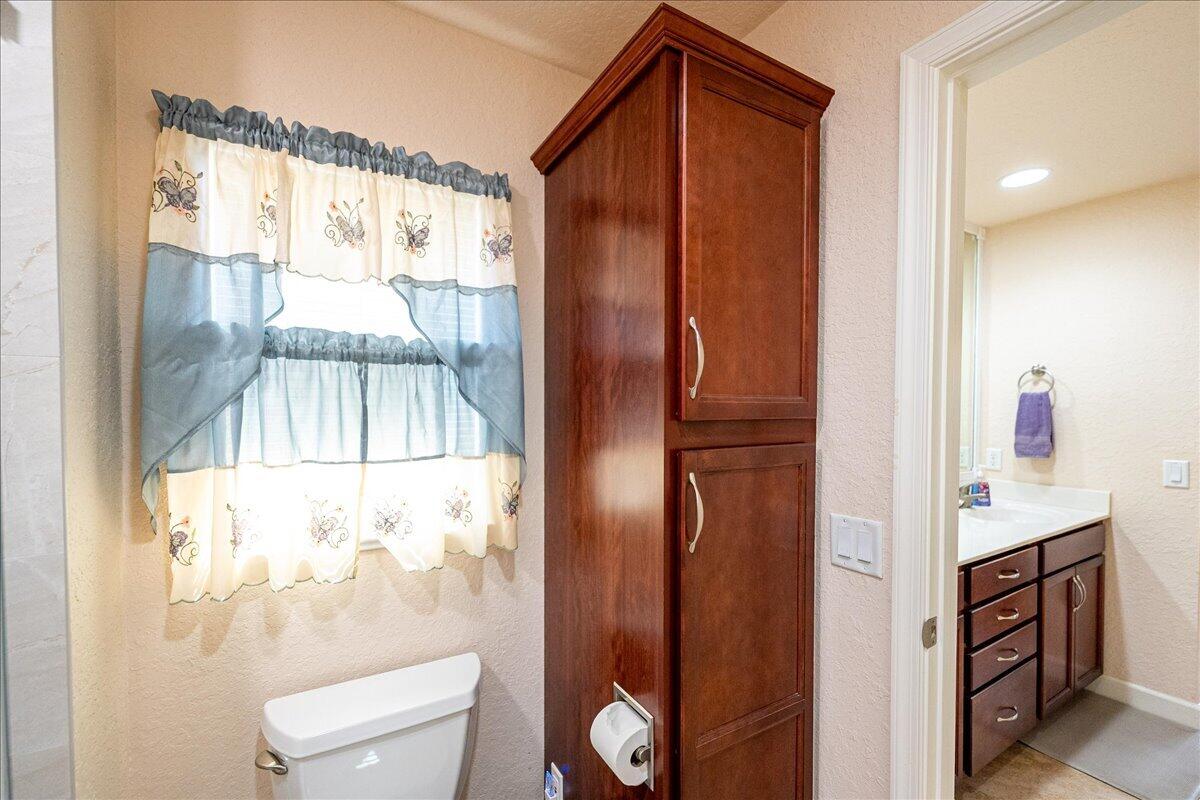 SPANISH LAKES ONE LEASEHOLD ESTATES - Residential