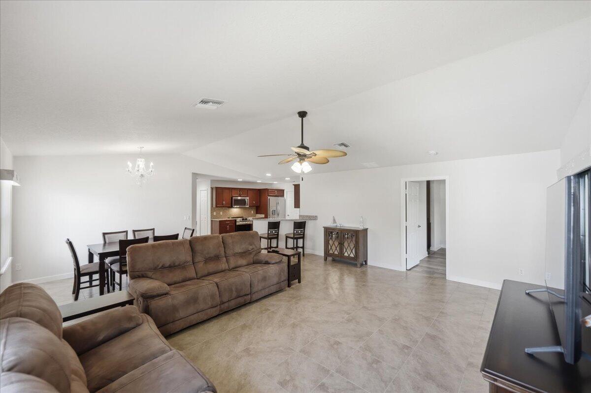 SPANISH LAKES ONE LEASEHOLD ESTATES - Residential