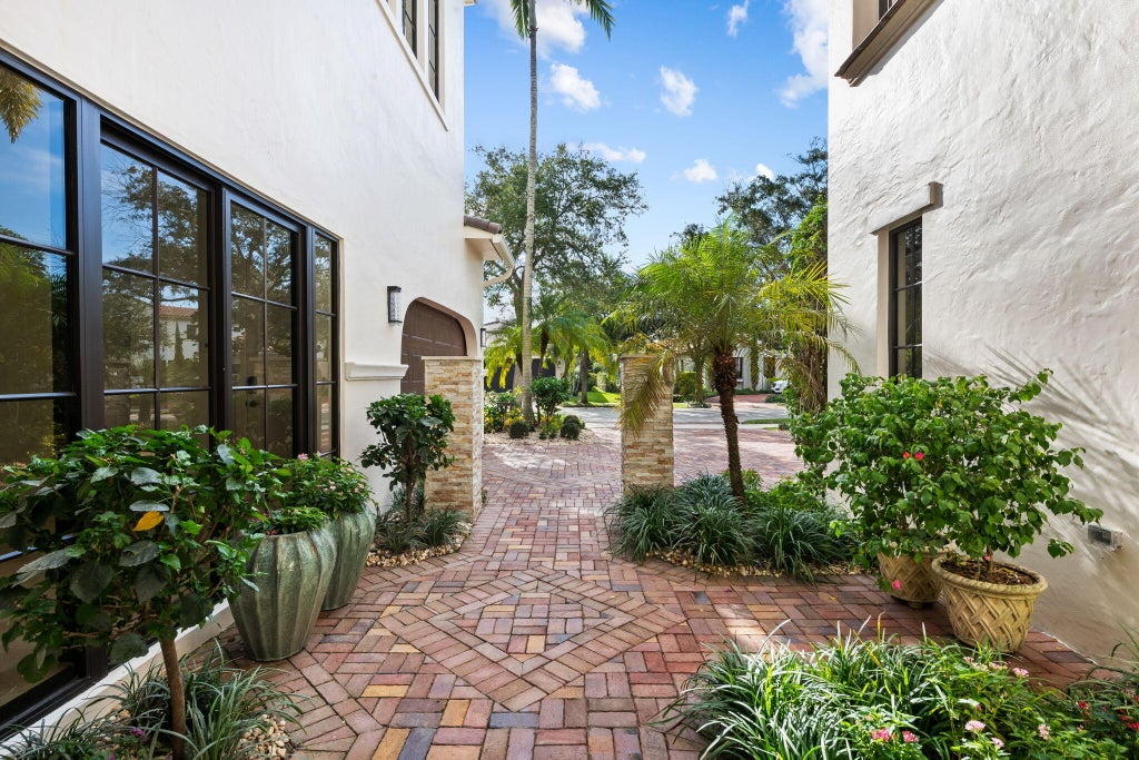 Photo of 8242 EMERALD Avenue, Parkland, FL 33076 (MLS # B26083065)