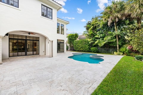 Tiny photo for 8242 EMERALD Avenue, Parkland, FL 33076 (MLS # B26083065)