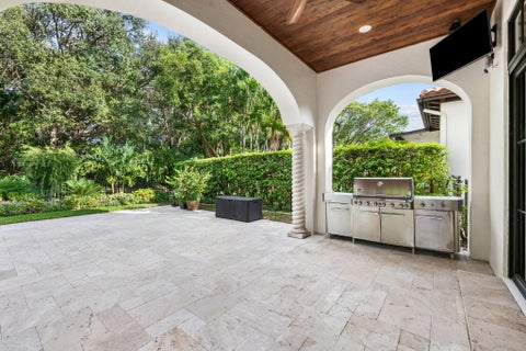 Tiny photo for 8242 EMERALD Avenue, Parkland, FL 33076 (MLS # B26083065)