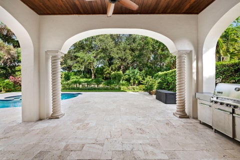 Tiny photo for 8242 EMERALD Avenue, Parkland, FL 33076 (MLS # B26083065)