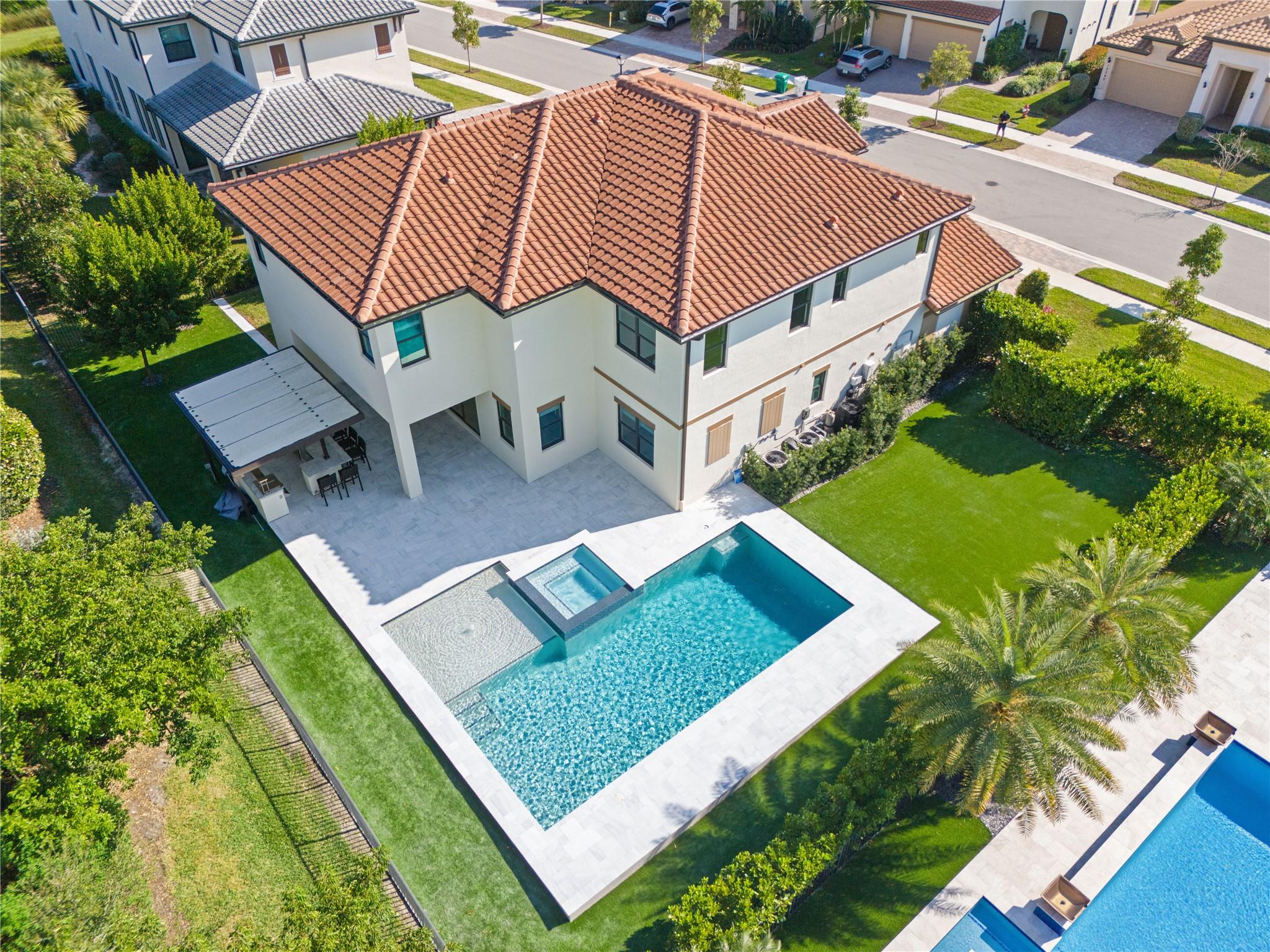 Parkland Bay 183-49 B - Residential