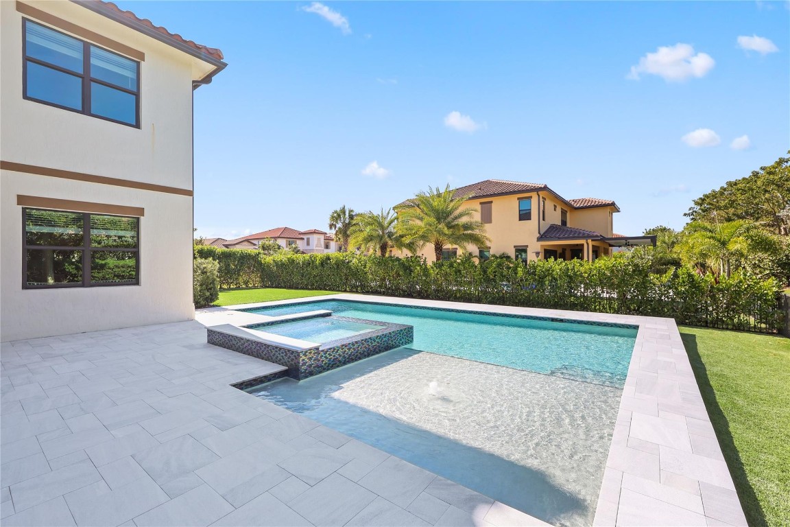 Parkland Bay 183-49 B - Residential