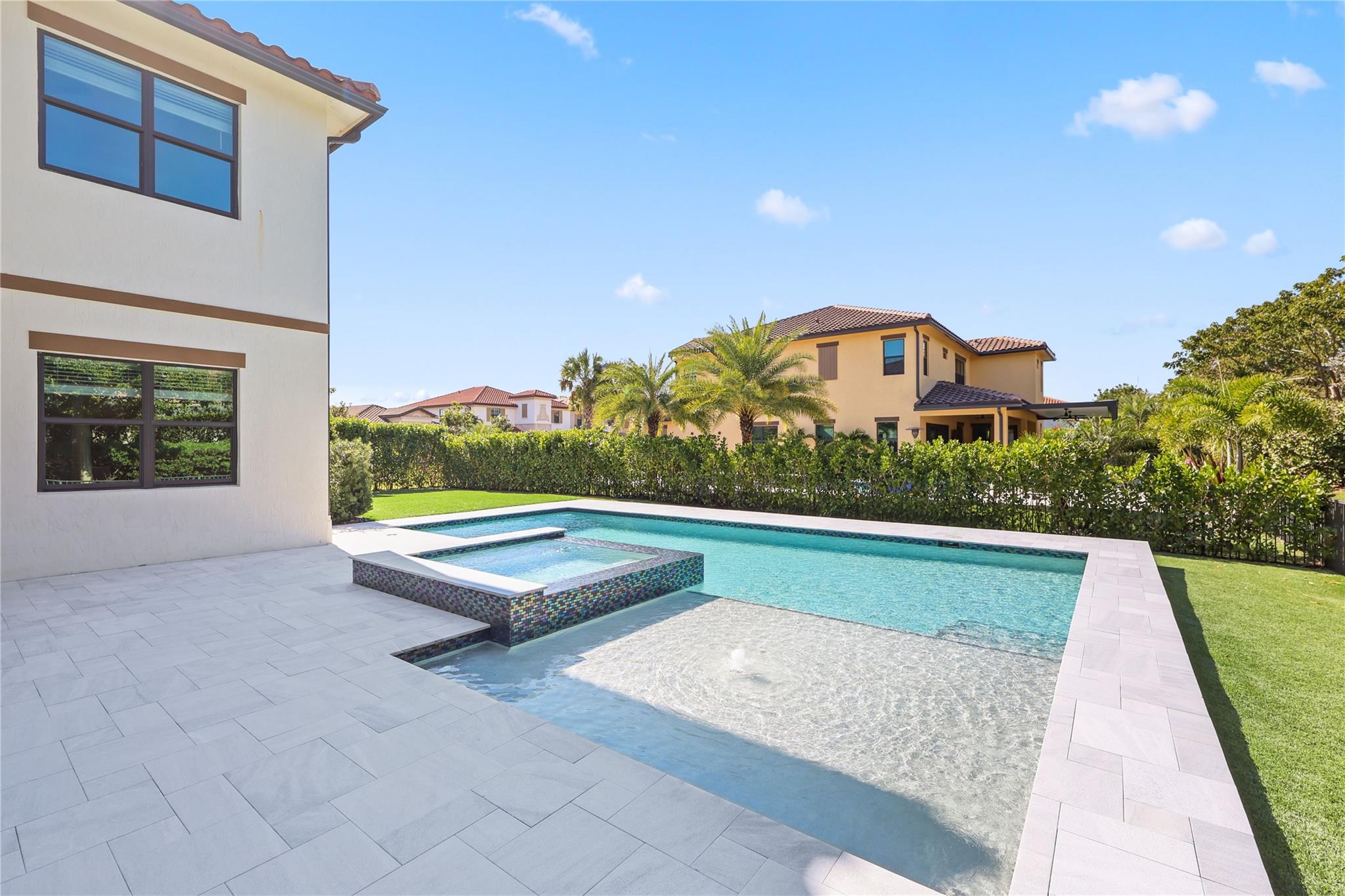 Parkland Bay 183-49 B - Residential