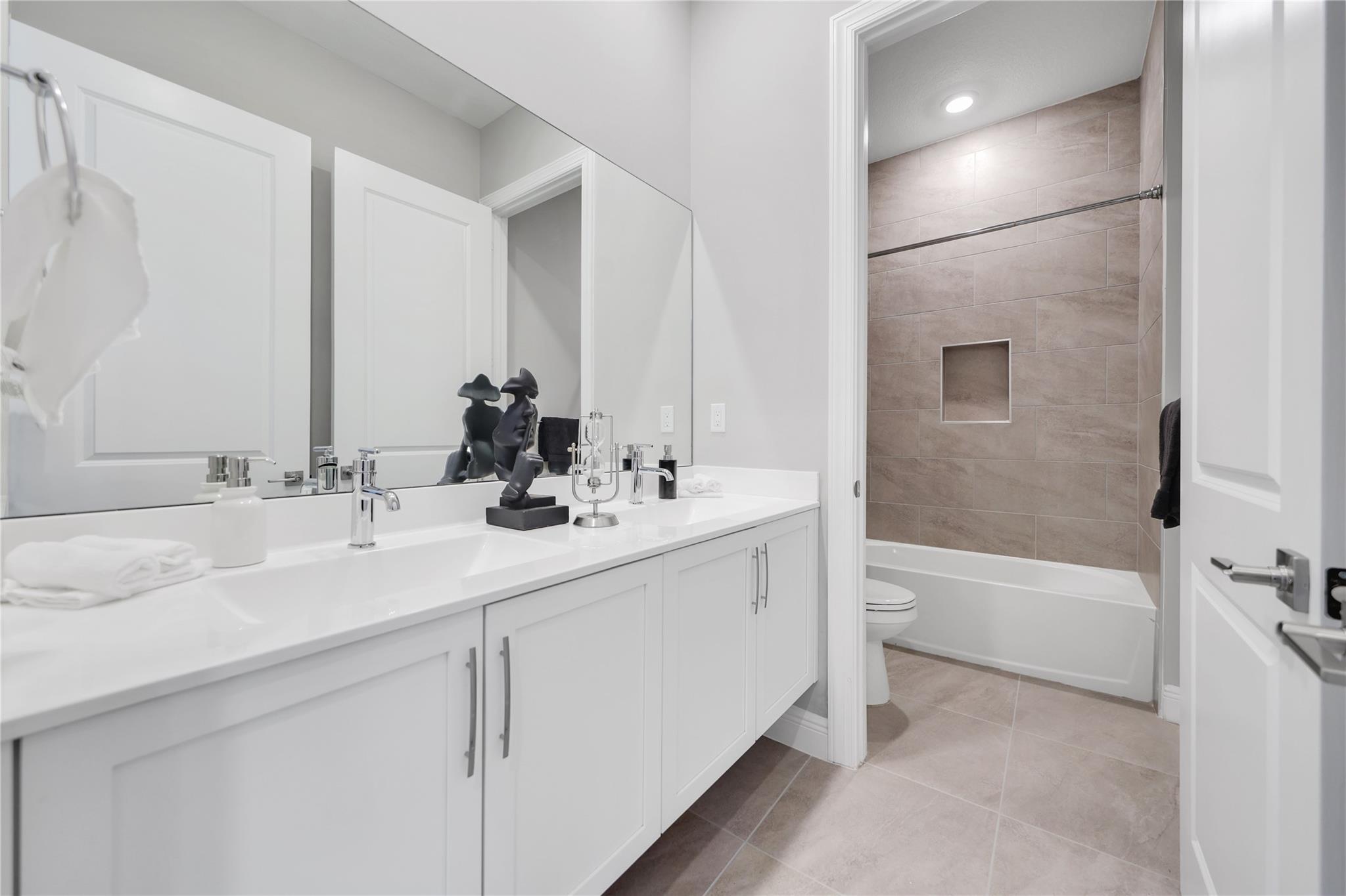 Parkland Bay 183-49 B - Residential