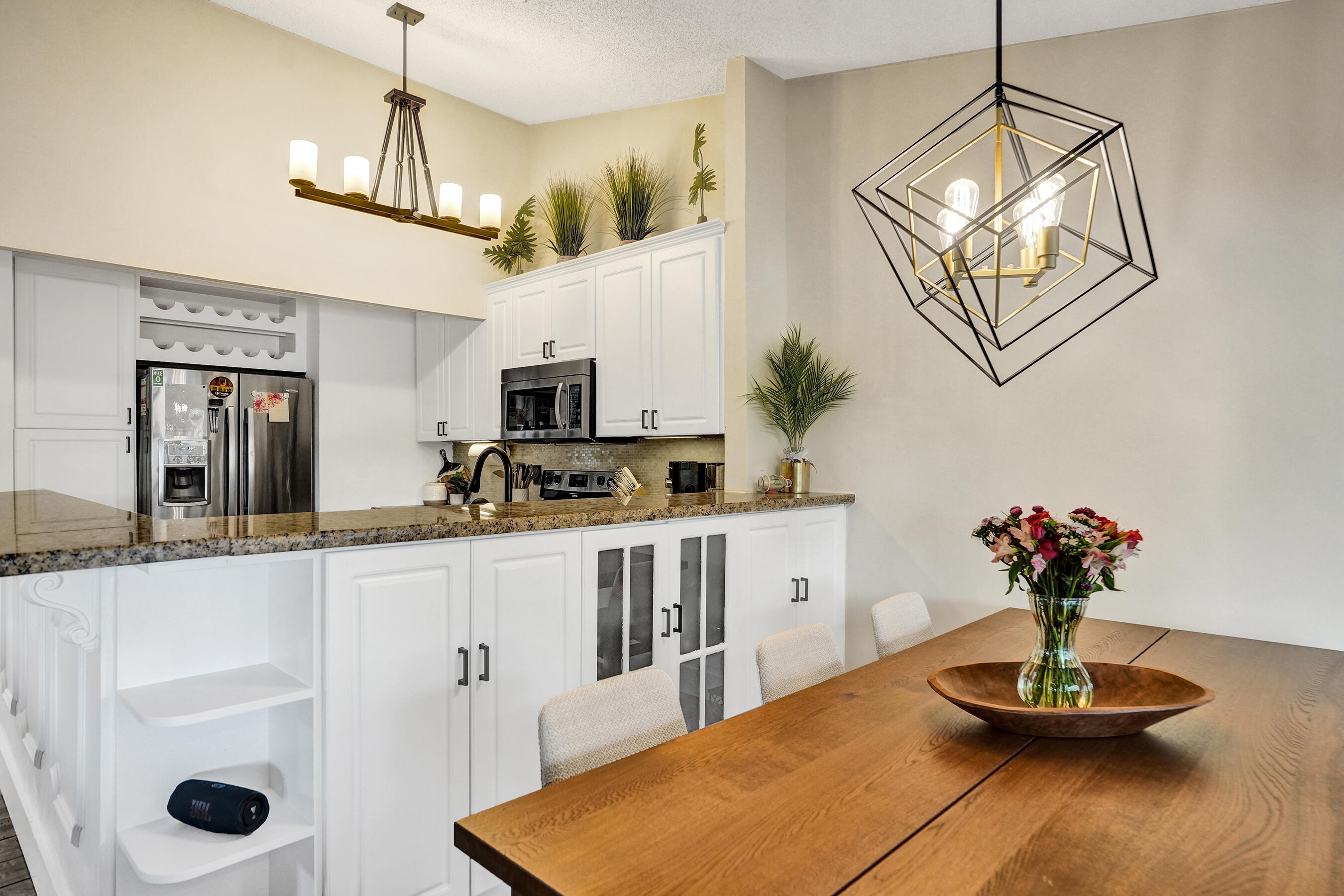 WATERSIDE - Residential