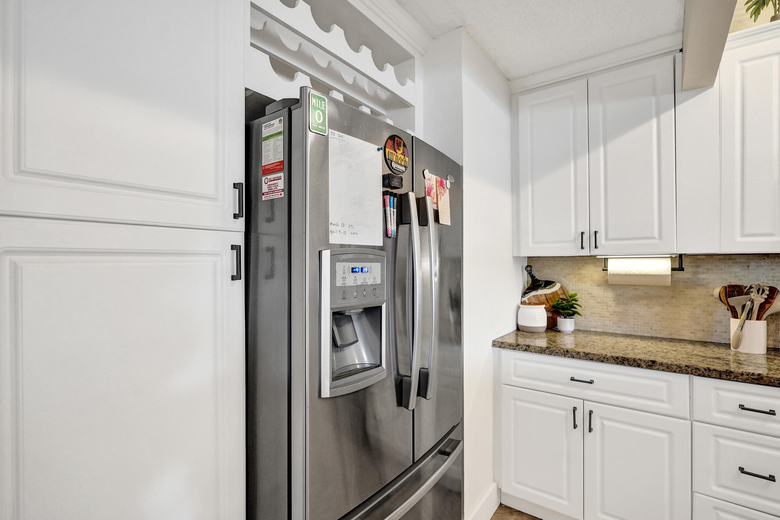 WATERSIDE - Residential