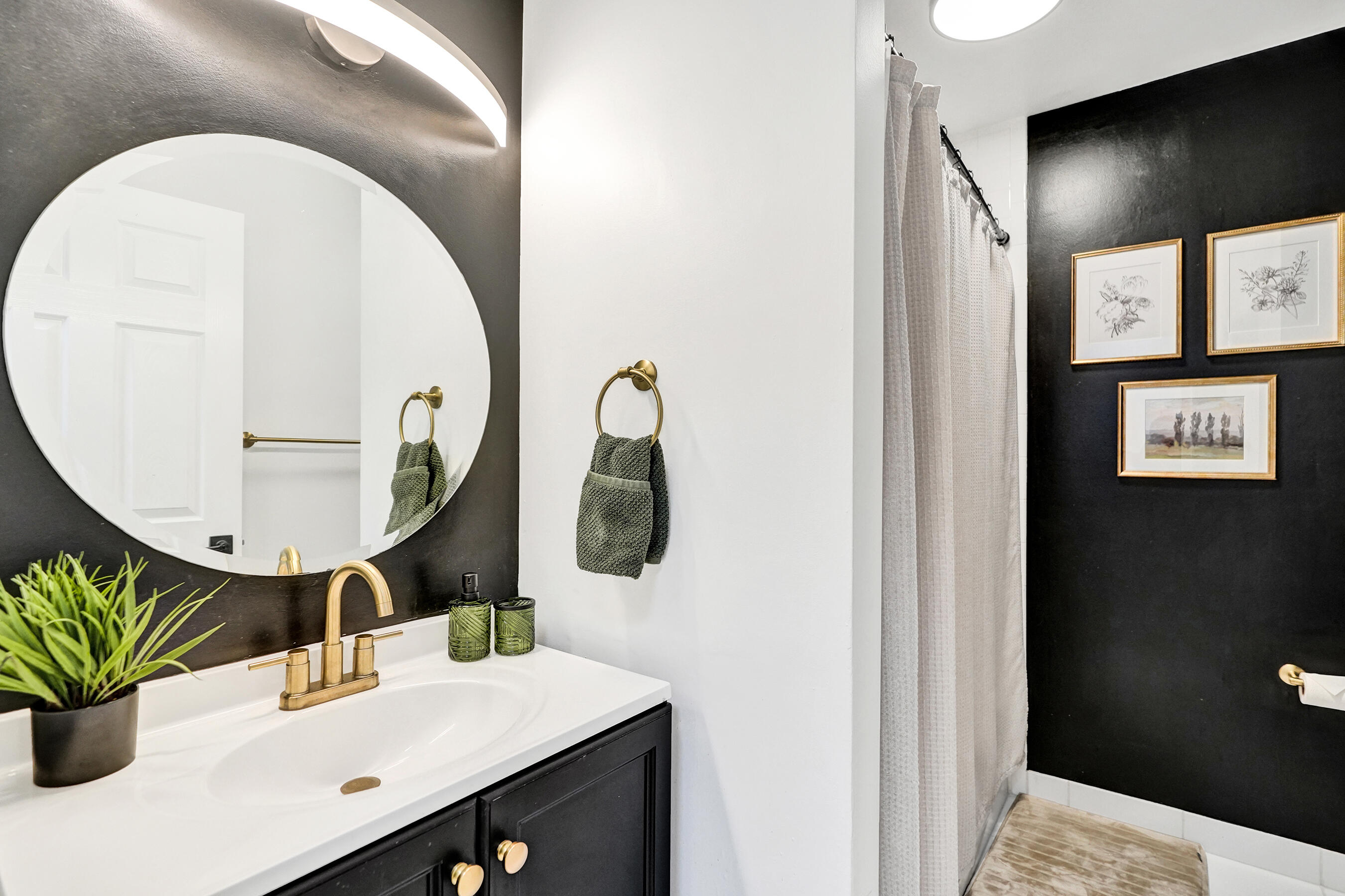 WATERSIDE - Residential