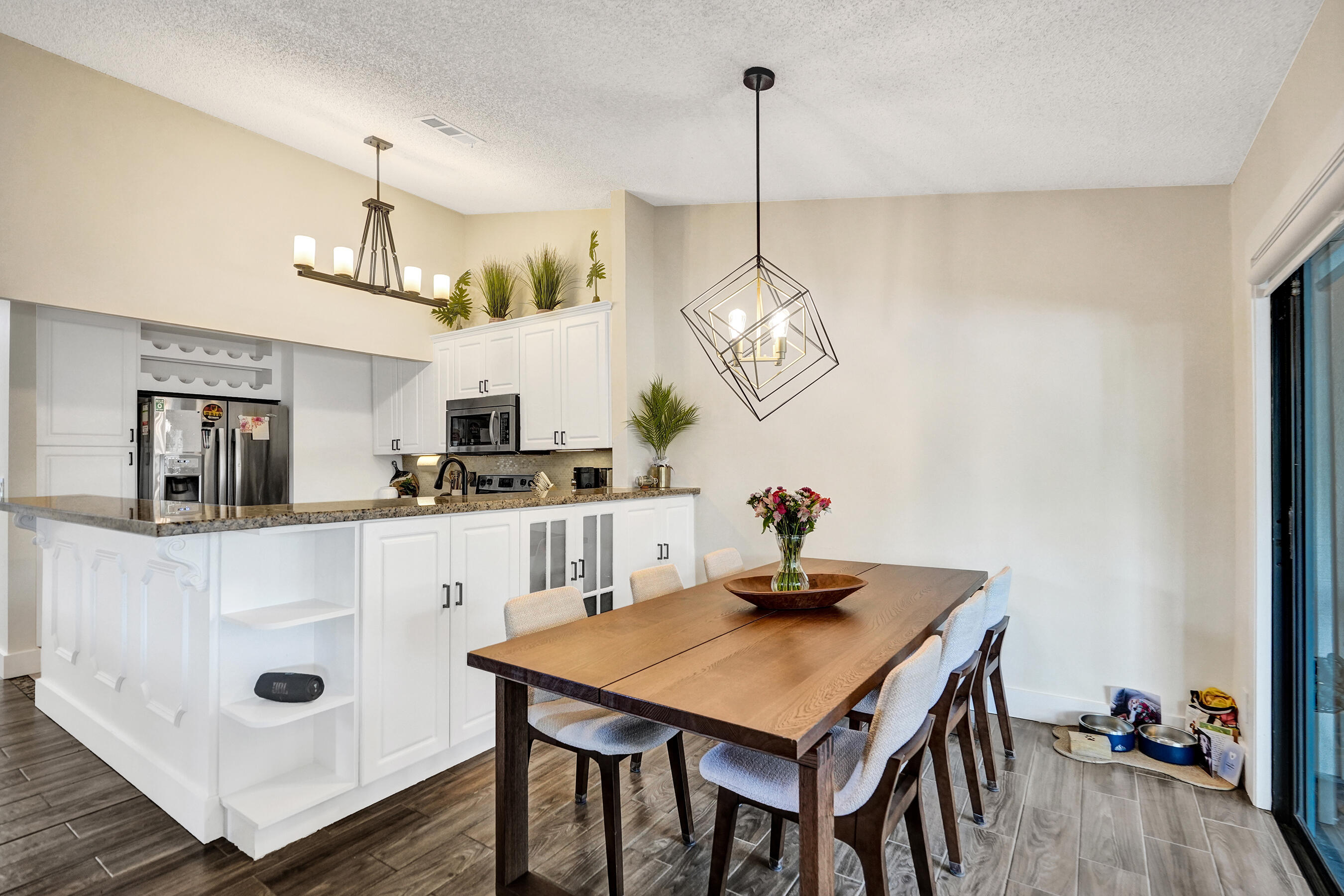 WATERSIDE - Residential