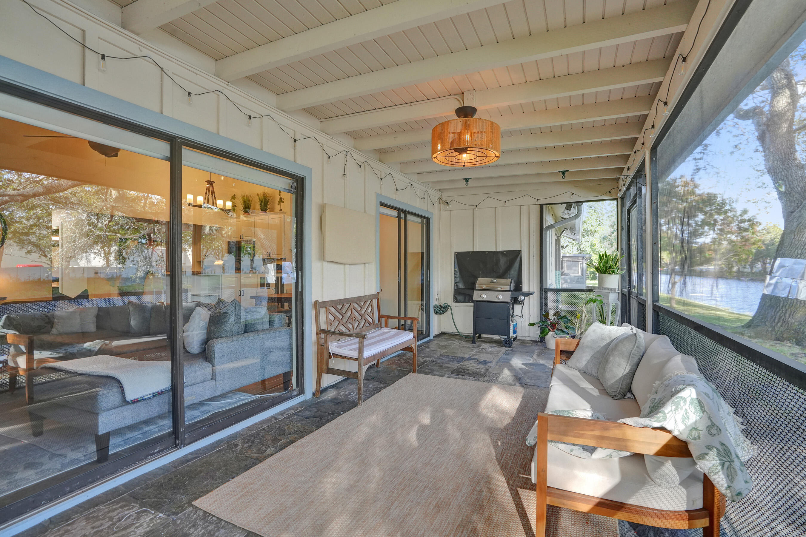 WATERSIDE - Residential