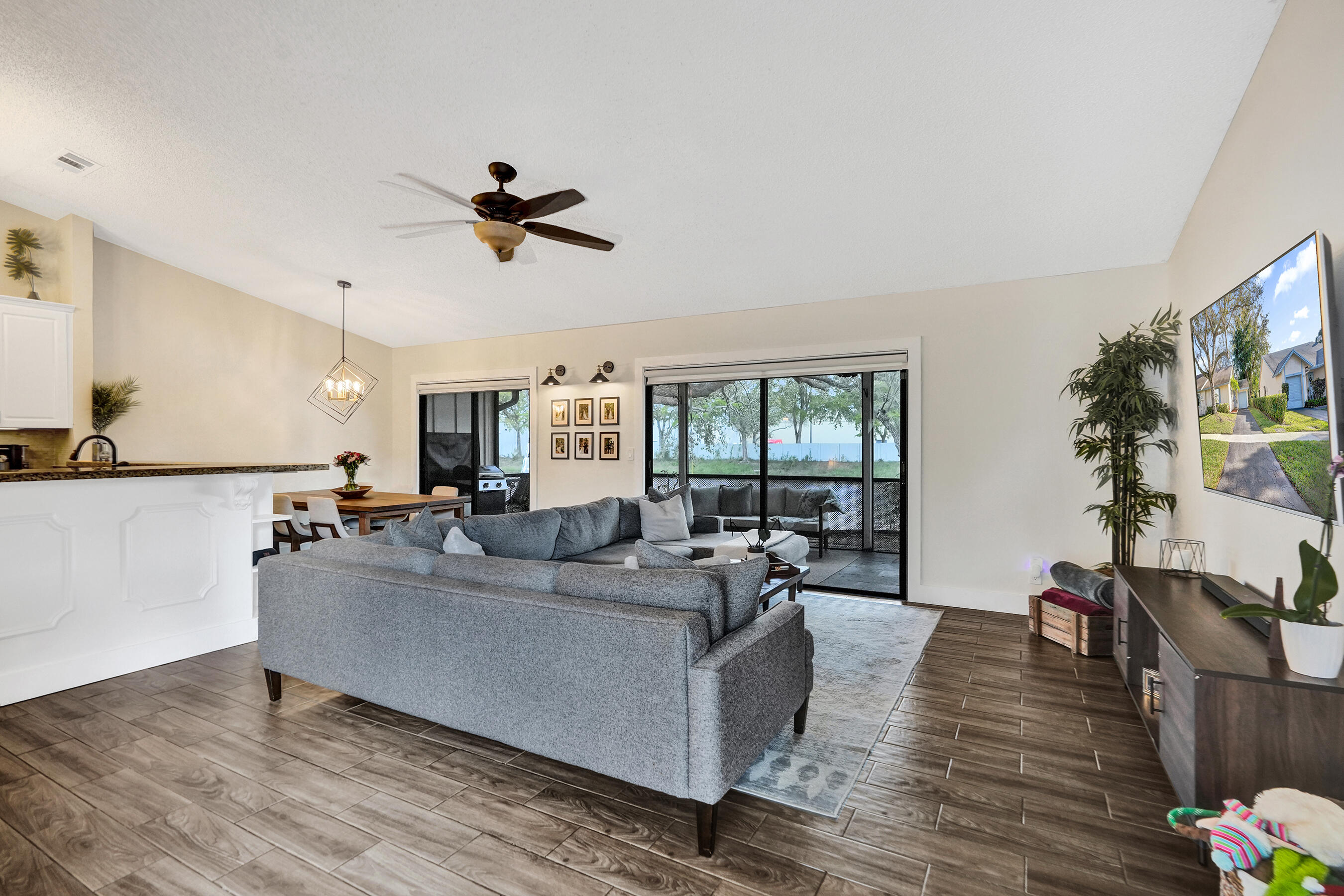 WATERSIDE - Residential