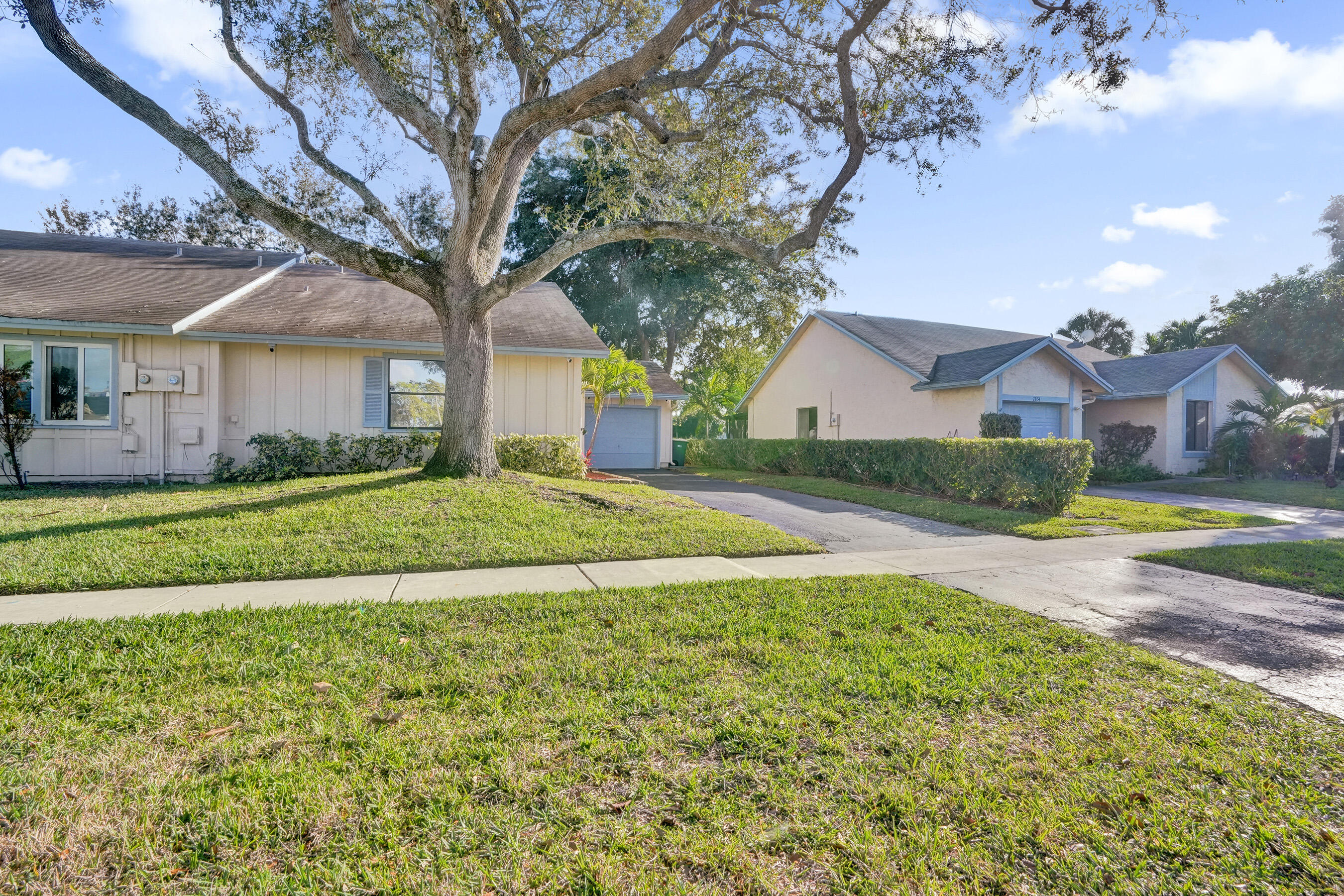 WATERSIDE - Residential