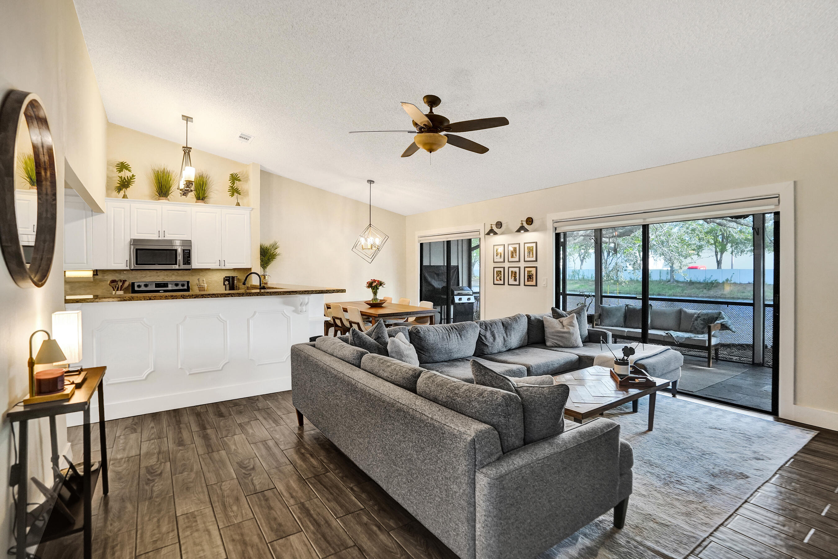 WATERSIDE - Residential