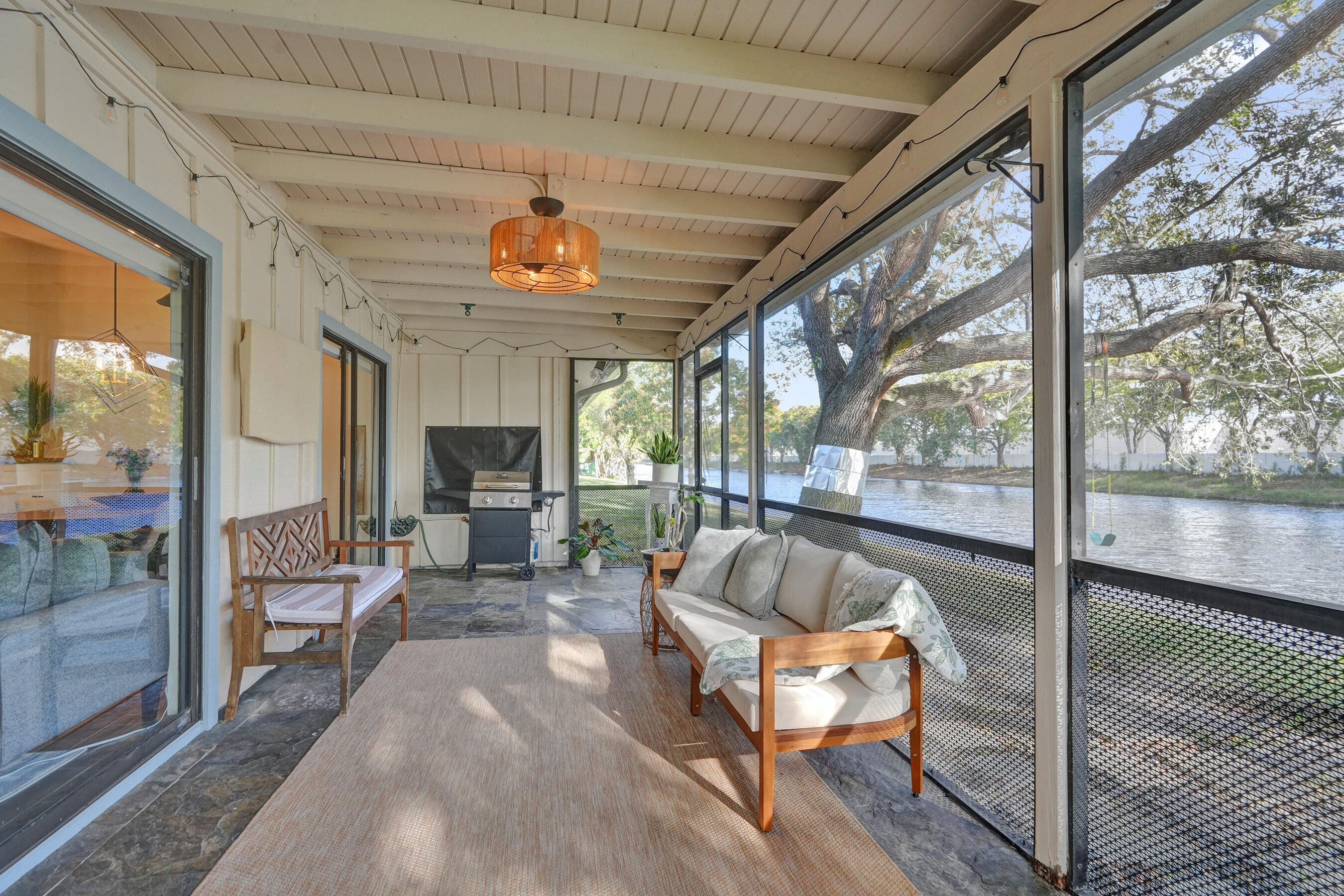 WATERSIDE - Residential