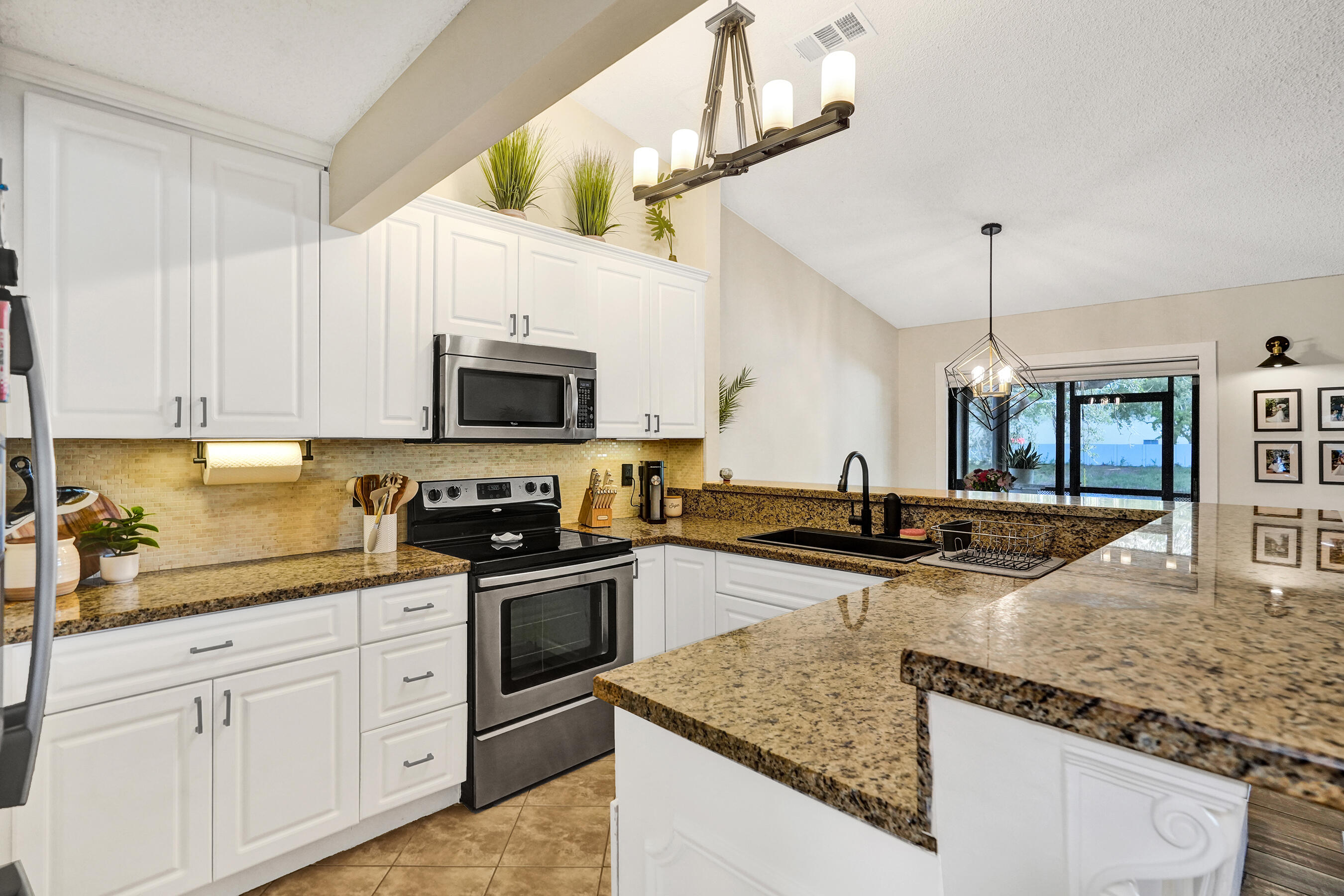 WATERSIDE - Residential